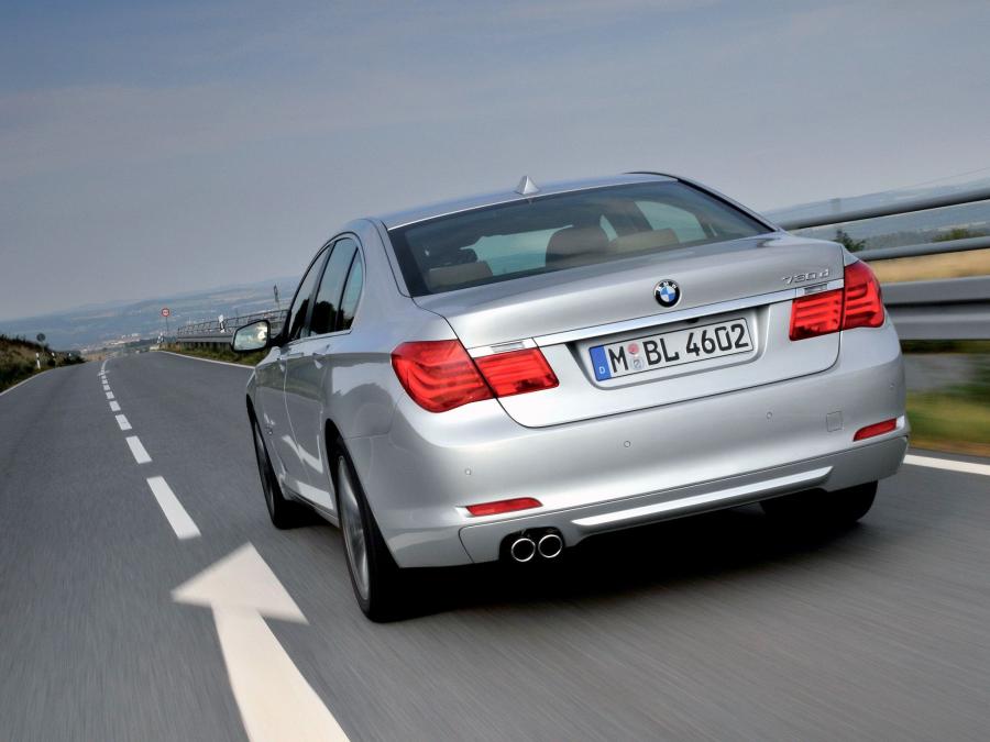  BMW 730d 2008 года  (фото 7 из 16)
